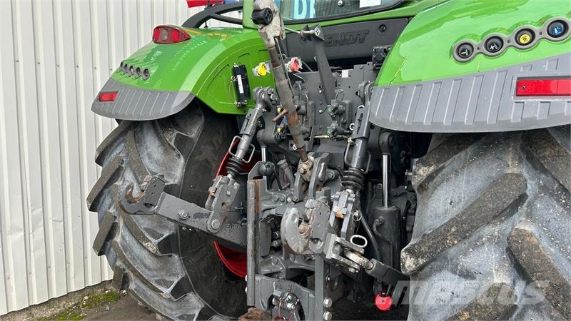 Fendt 720 Vario S4 Profi Plus Traktory