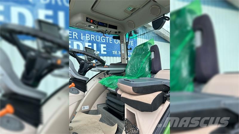Fendt 720 Vario S4 Profi Plus Traktory