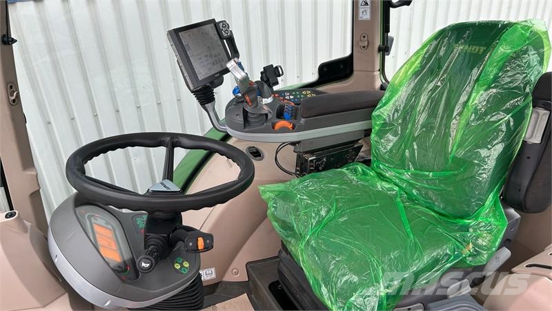 Fendt 720 Vario S4 Profi Plus Traktoren