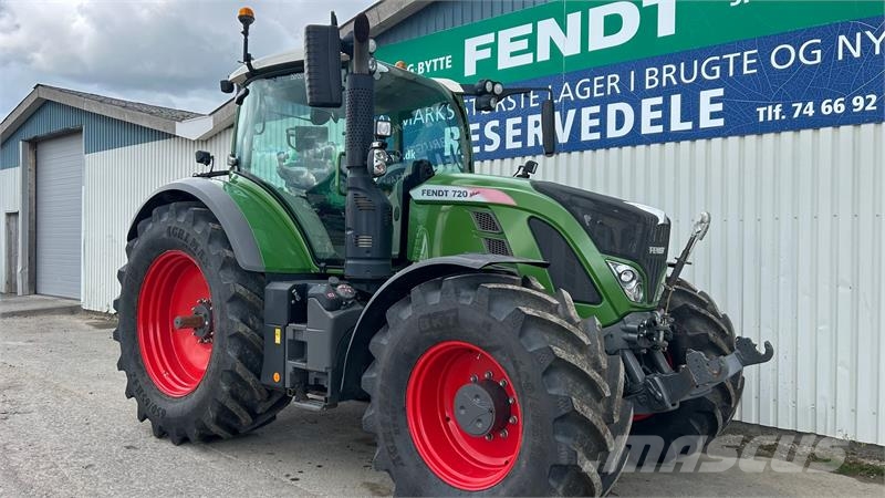 Fendt 720 Vario S4 Profi Plus Traktory