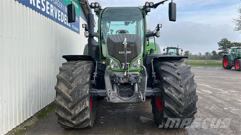 Fendt 720 Vario S4 Profi Plus Traktory
