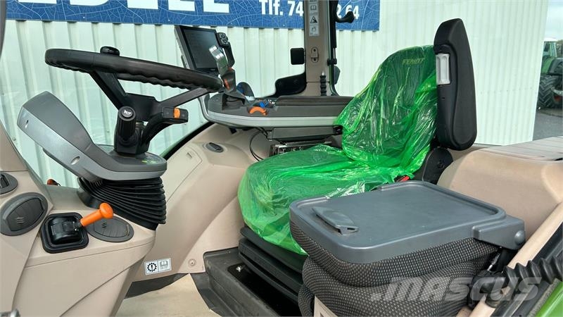 Fendt 720 Vario S4 Profi Plus Med Front PTO Traktory