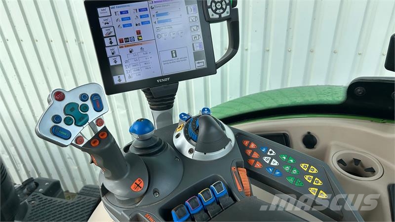 Fendt 720 Vario S4 Profi Plus Med Front PTO Traktory