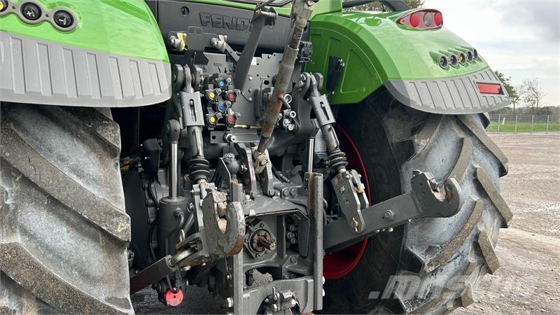Fendt 720 Vario S4 Profi Plus Traktory
