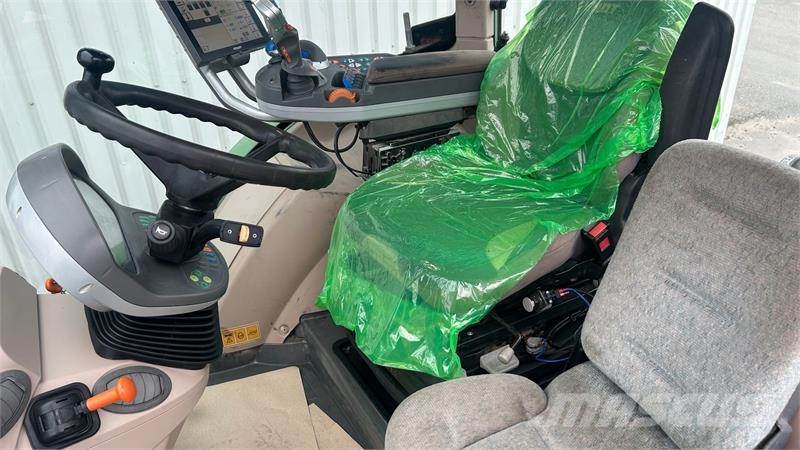 Fendt 720 Vario SCR Profi Plus Med Ålø Q65 Frontlæsser Traktorji