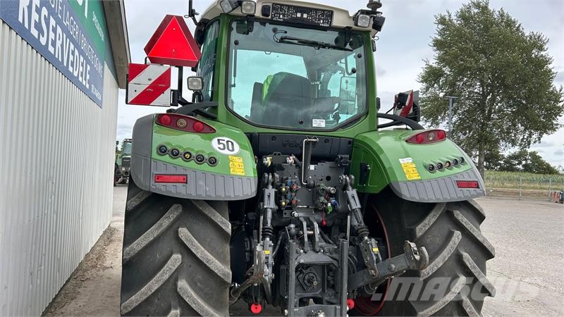Fendt 724 Vario S4 Profi Plus Traktory