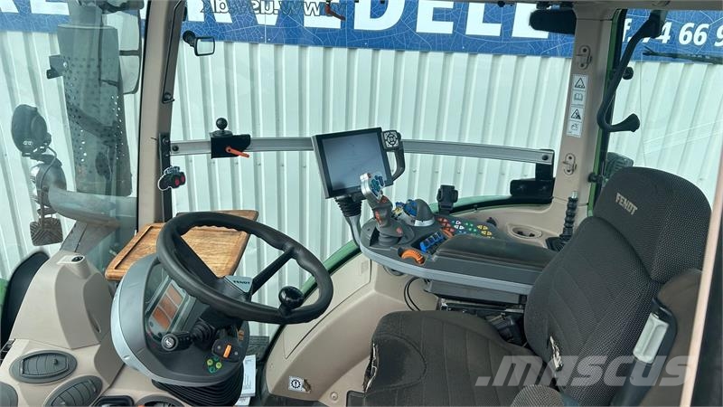 Fendt 724 Vario S4 Profi Plus Med Front PTO Traktory