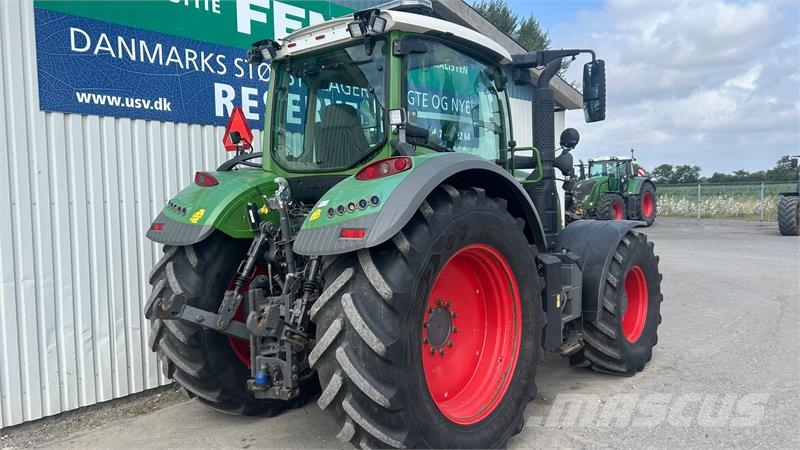 Fendt 724 Vario S4 Profi Plus Med Front PTO Traktory