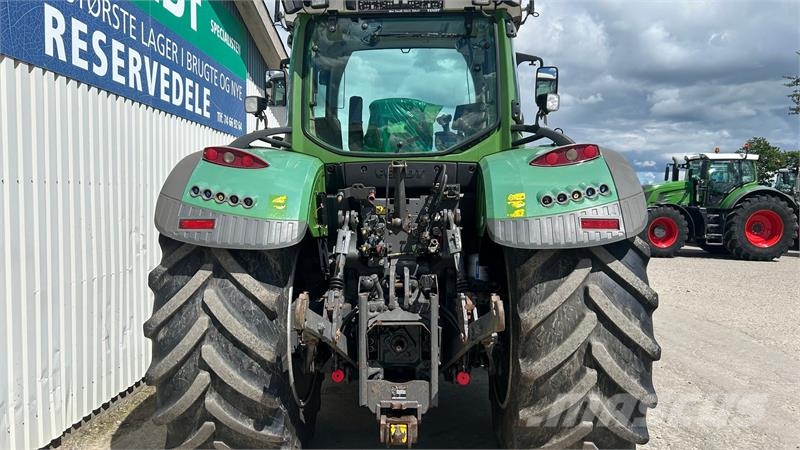 Fendt 724 Vario S4 Profi Plus Med Frontlæsser Fendt 4x80 الجرارات