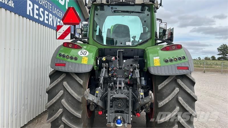 Fendt 724 Vario S4 Profi Plus Traktory