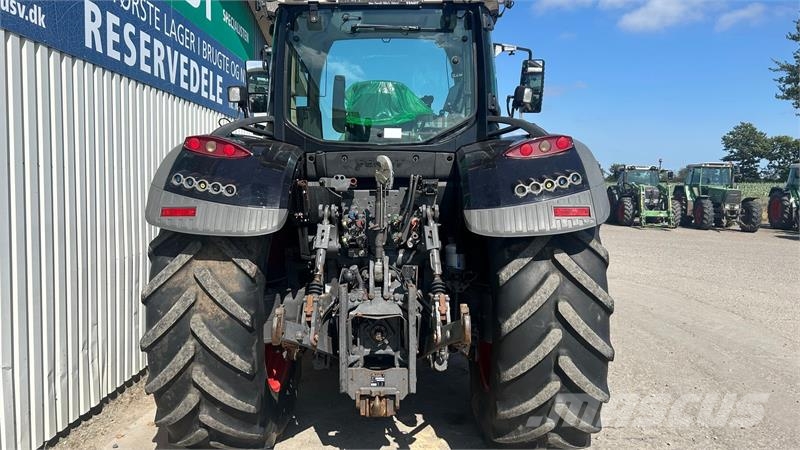 Fendt 724 Vario S4 Profi Plus Med Front PTO Traktory