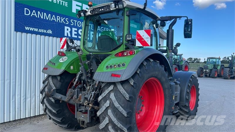 Fendt 724 Vario S4 Profi Plus Med Front PTO Traktory