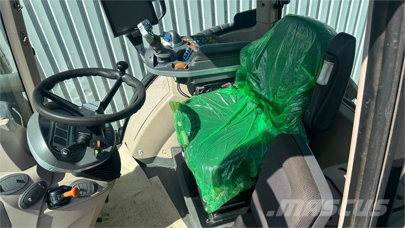 Fendt 724 Vario S4 Profi Plus Med Front PTO Traktory