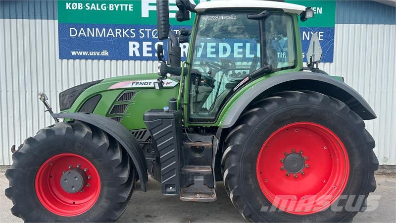 Fendt 724 Vario S4 Profi Plus Med Front PTO Traktory