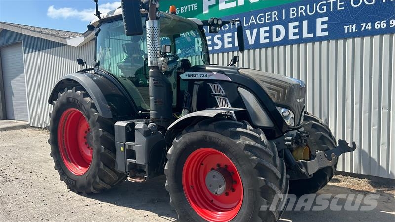 Fendt 724 Vario S4 Profi Plus Med Front PTO Traktory
