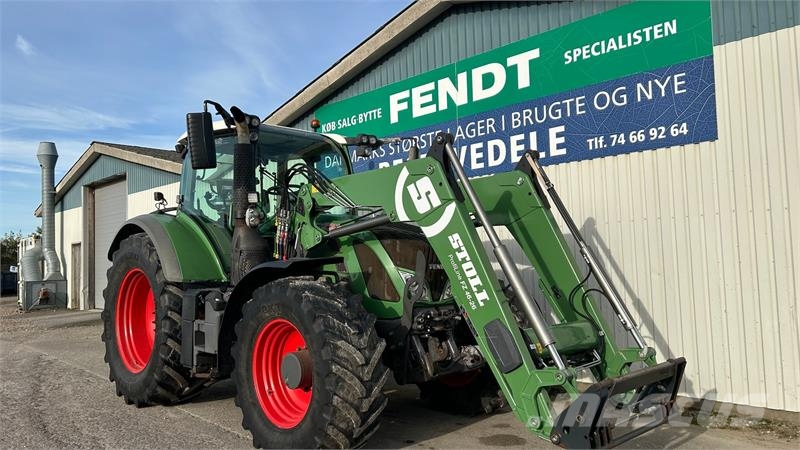 Fendt 724 Vario SCR Profi Plus Med Stoll FZ 46-26 Frontl Traktory