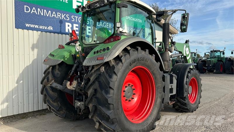 Fendt 724 Vario SCR Profi Plus Med Stoll FZ 46-26 Frontl Traktory