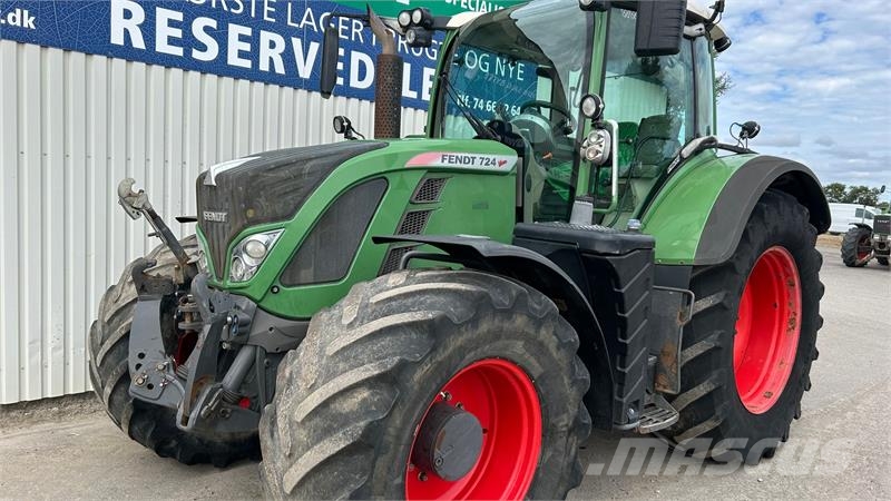 Fendt 724 Vario SCR PROFI Luftbremser Traktory