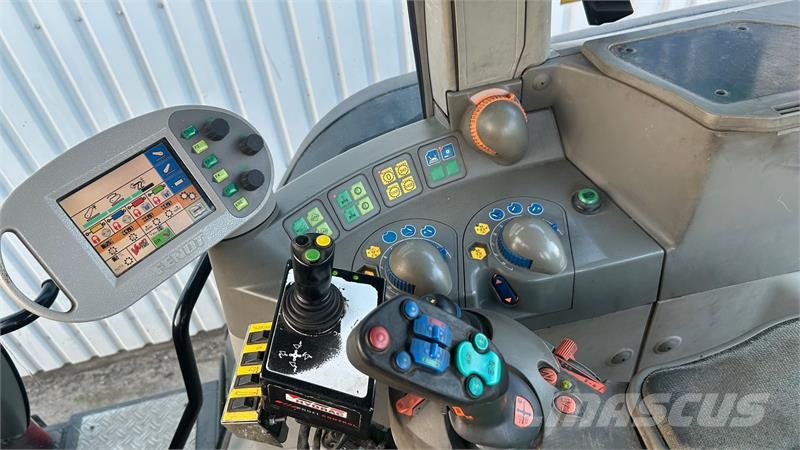 Fendt 818 Vario TMS Med Frontlæsser Traktory
