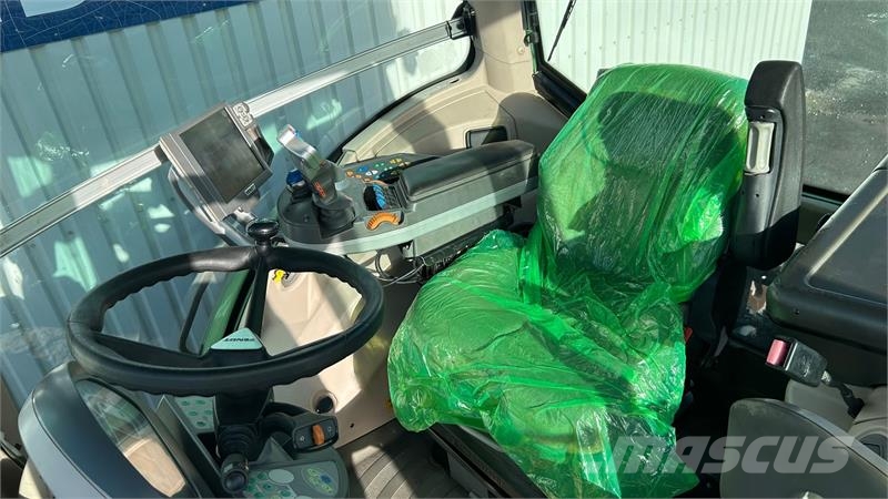 Fendt 822 Vario SCR Profi Plus Traktorji