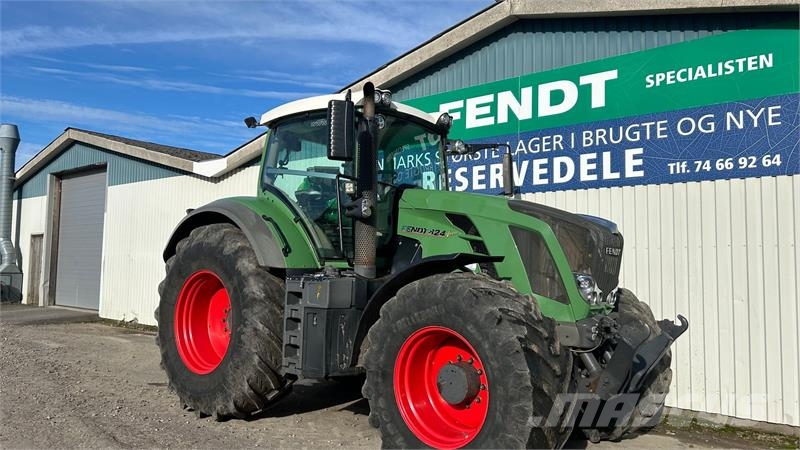 Fendt 824 Vario SCR Profi Plus Luftbremser Traktory