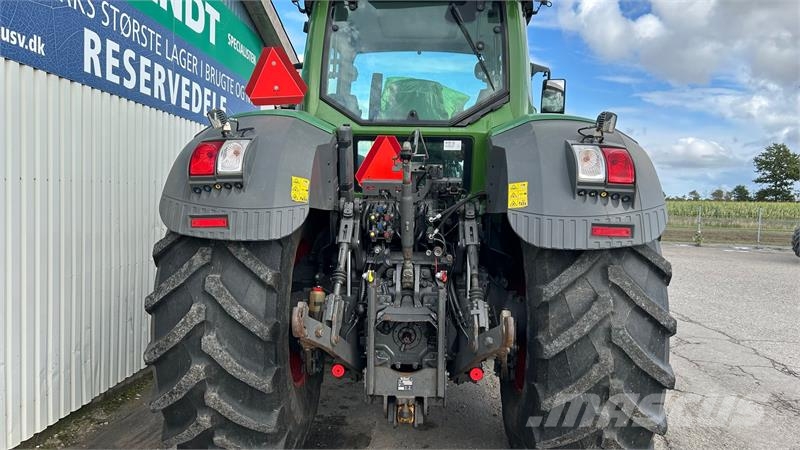 Fendt 828 Vario S4 Profi Plus Med Front PTO Traktory