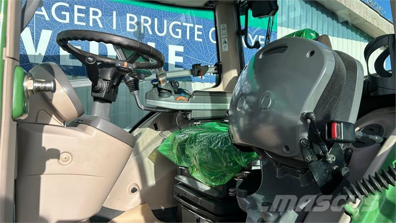 Fendt 828 Vario S4 Profi Plus Alt Udstyr. Front PTO, Var Traktori
