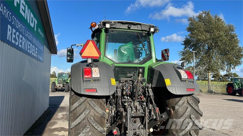 Fendt 828 Vario S4 Profi Plus Alt Udstyr: Front PTO, Var Traktory