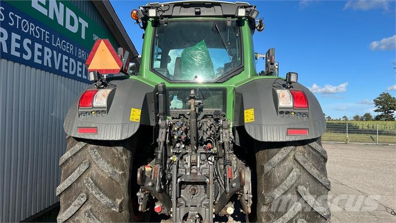 Fendt 828 Vario S4 Profi Plus Alt Udstyr: Front PTO, Var Traktory