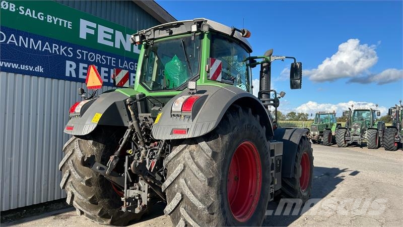 Fendt 828 Vario S4 Profi Plus Alt Udstyr: Front PTO, Var Traktory