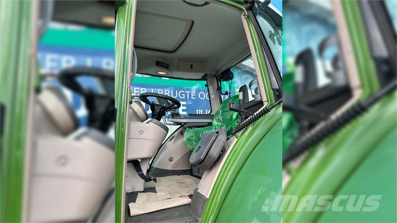 Fendt 828 Vario S4 Profi Plus Med Front PTO Traktory