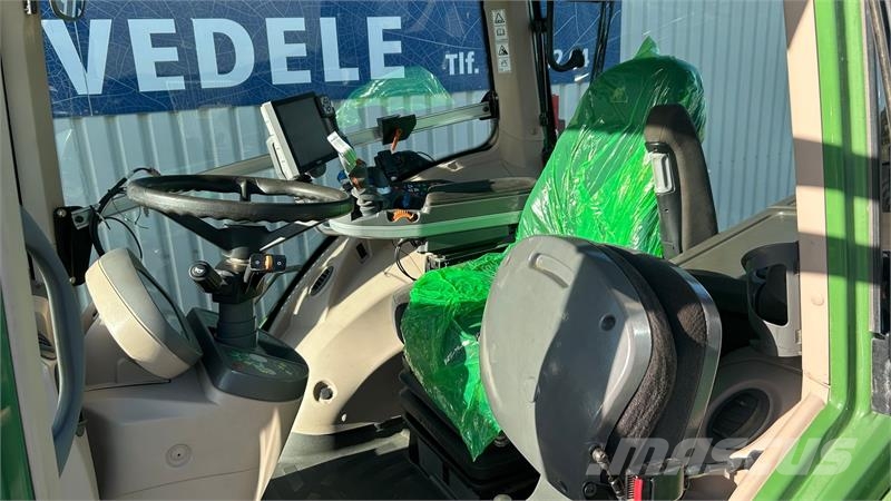 Fendt 828 Vario S4 Profi Plus Alt Udstyr: Front PTO, Var Traktory