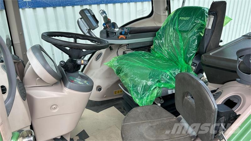 Fendt 828 Vario SCR Profi Traktory