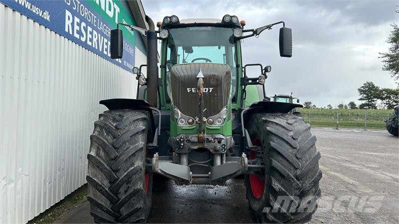 Fendt 828 Vario SCR Profi Plus Traktory