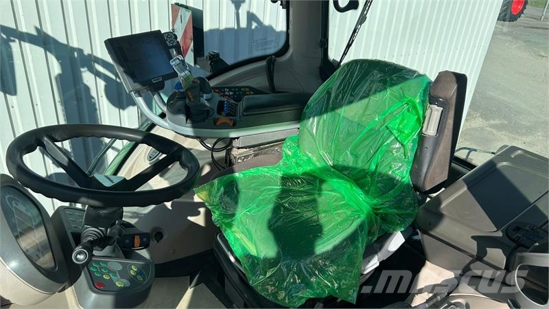 Fendt 828 Vario SCR Profi Plus Traktory
