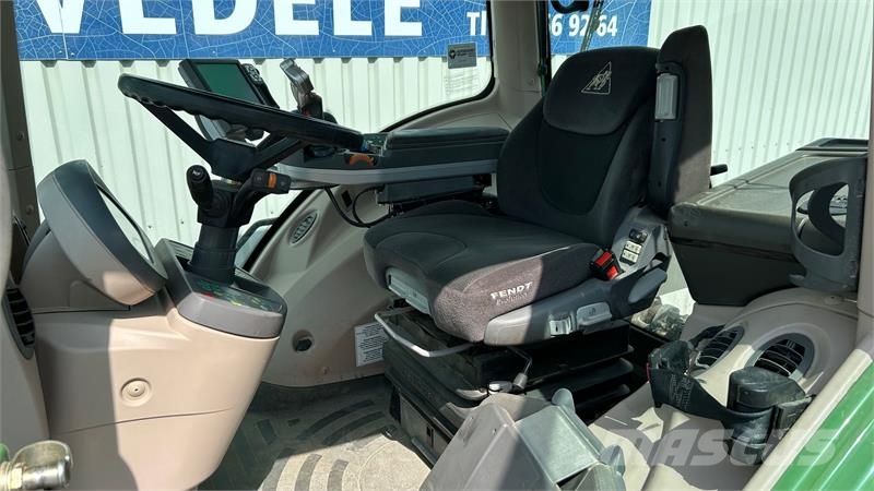 Fendt 828 Vario SCR Profi Plus Traktory