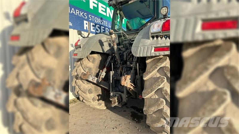Fendt 828 Vario SCR Profi Plus Traktory