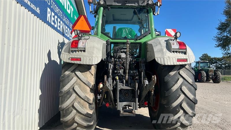 Fendt 828 Vario SCR Profi Plus Traktory