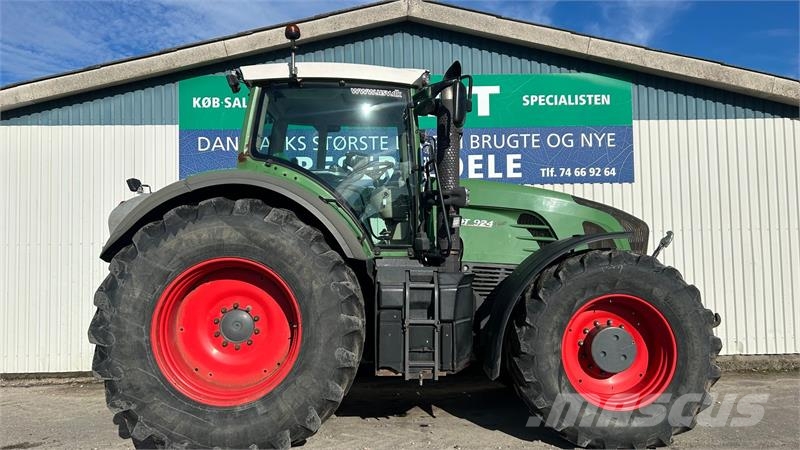 Fendt 924 Vario Profi Traktory