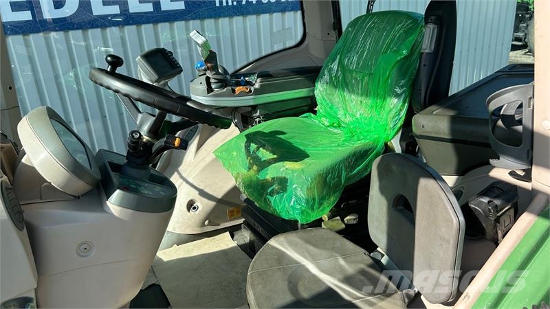 Fendt 927 Vario PROFI Traktory