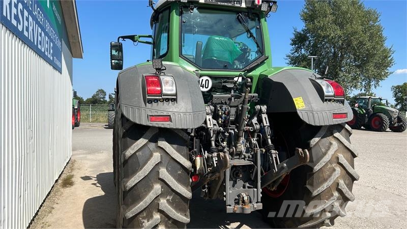 Fendt 927 Vario S4 Profi Plus Traktory