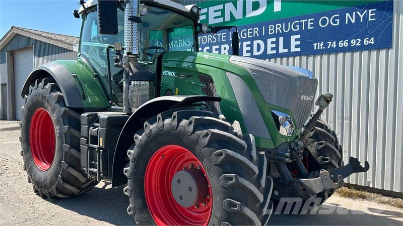 Fendt 927 Vario S4 Profi Plus Traktory