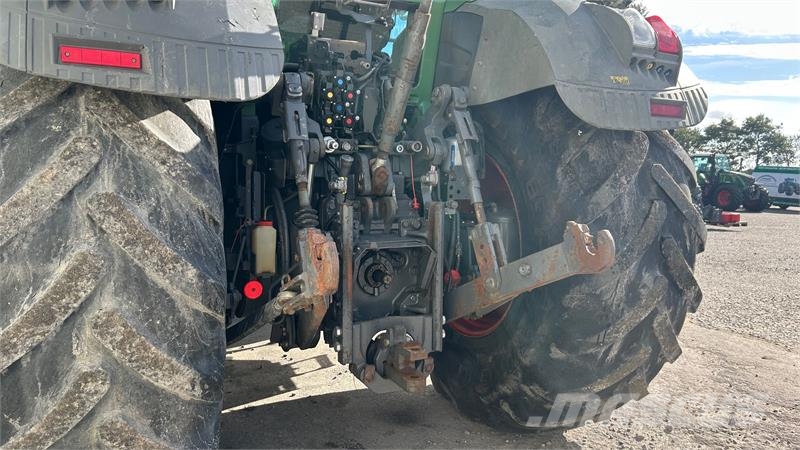 Fendt 927 Vario SCR Profi Traktorji
