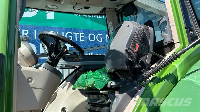 Fendt 933 Vario S4 Profi Plus Med Front PTO Traktory