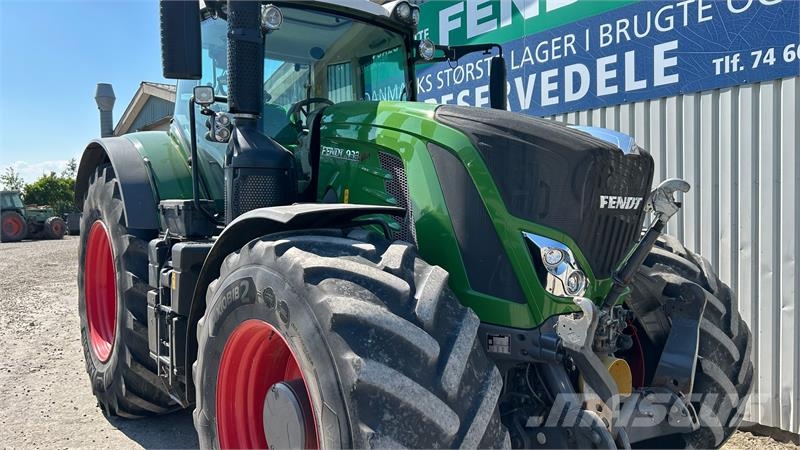Fendt 933 Vario S4 Profi Plus Med Front PTO Traktory