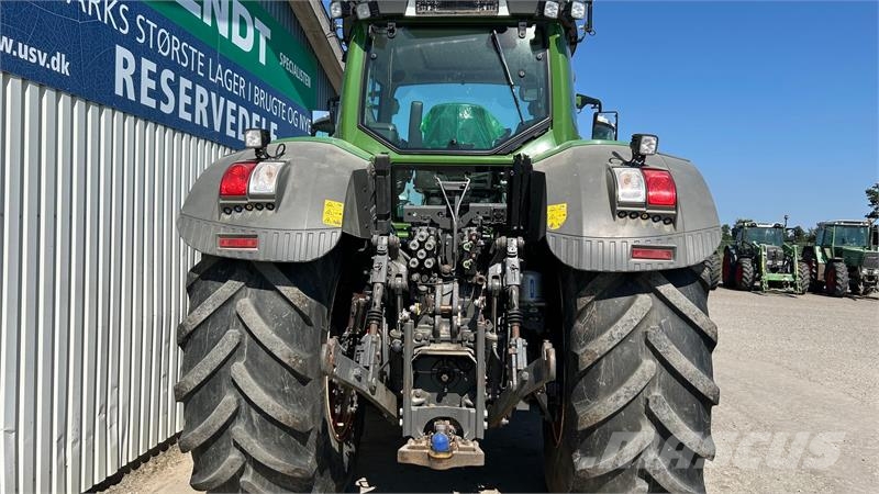 Fendt 933 Vario S4 Profi Plus Med Front PTO Traktory