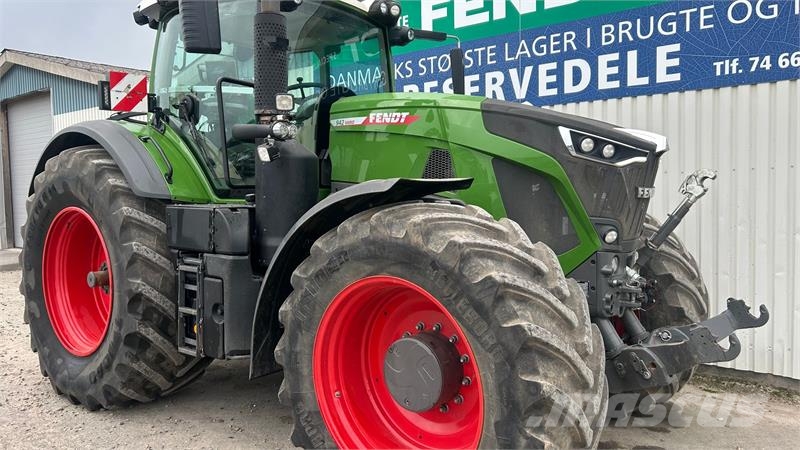 Fendt 942 Gen6 Profi Plus Traktory