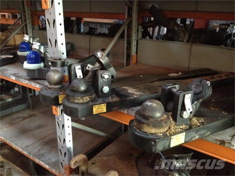 Fendt Alt i Træk/kugletræk ophæng コンバインハーベスターアクセサリー・アタッチメント
