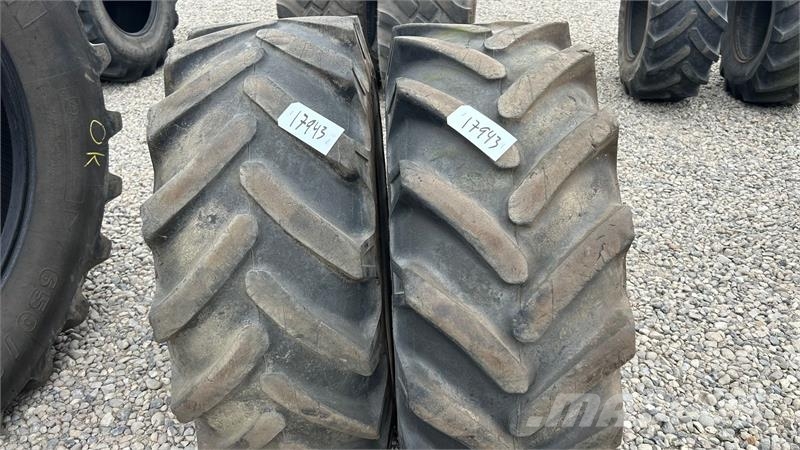 Galaxy 17.5-24 Banden, wielen en velgen