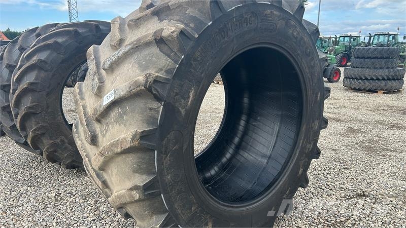 - - - Good Year 1100/45R46 タイヤ、ホイル、リム